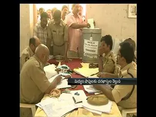 Heavy applications for Liquor shop Tenders - Sakshi