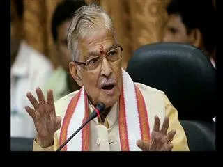 LK Advani, Murli Manohar Joshi Issued Notice by Supreme Court - Sakshi