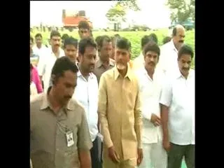 Chandrababu Naidu takes on Prakasam farmers - Sakshi