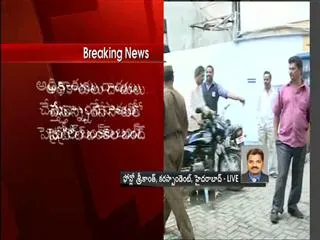 Governor serious on petrol bunks closure dealers call off strike - Sakshi