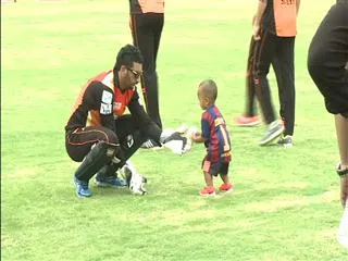Shikhar Dhawan son hulchul in cricket ground - Sakshi