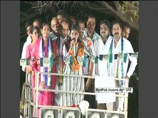 ys sharmila reach bellamkonda, guntur - Sakshi