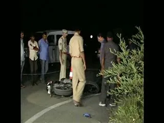 Most wanted Criminal Shivakumar shot dead in Shamshabad outer ring road - Sakshi
