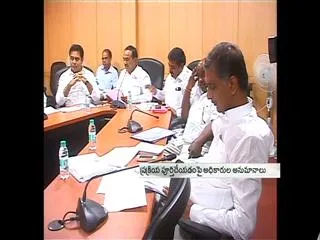 The new Land Acquisition challenge to in front of telangana government - Sakshi