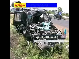 Road accident in Medhak district - Sakshi
