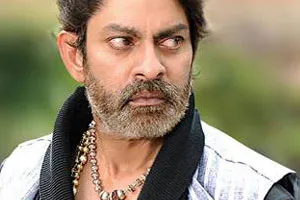 Story behind Jagapati rejecting Govindudu Andharivadele - Sakshi