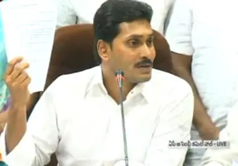 YS Jagan Mohan Reddy challenges TDP over BC welfare - Sakshi