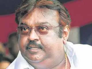 Vijayakanth challenges to remove his moustache, if jayalalitha not proved in coruption - Sakshi