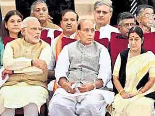 PM Narendra Modi likely to expand Cabinet on Sunday, 6 new faces may be inducted - Sakshi