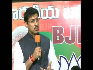 Rajyavardhan singh fires on Congress - Sakshi