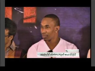 Dwayne Bravo Dancing In Tamil Song - Sakshi
