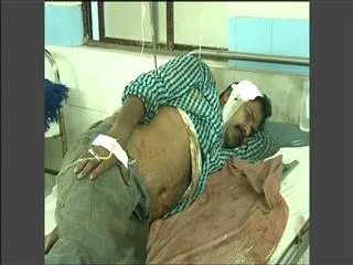 Kaveri travels bus accident in punadipadu 1 dead - Sakshi