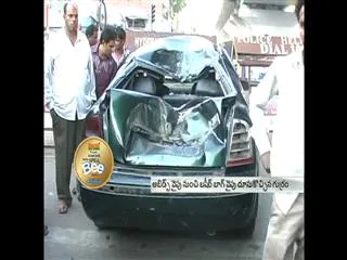 A horse damages car in Hyderabad - Sakshi