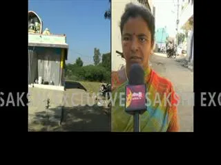 Chain snatcher robs chain from a woman in Hyderabad - Sakshi