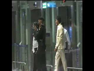 Chandrababu naidu visits delhi metro train - Sakshi