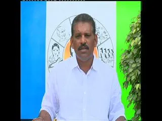 chevireddy bhaskar reddy slams chandrababu naidu over heritage dairy parlour in tirumala - Sakshi