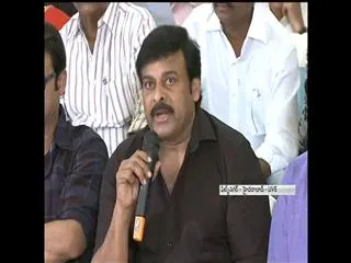 tollywood-gearup-to-raise-funds-for-hudhud-victims - Sakshi