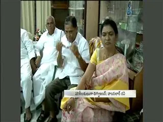 DK Aruna,Bhatti Vikramarka are in the race for the post of CLP leader - Sakshi