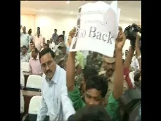 Students protests against sivaramakrishnan committee in kadapa - Sakshi