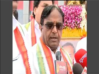 no-one-can-replace-ysr-says-raghuveera-reddy - Sakshi