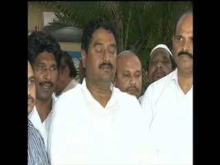 land-pooling-is-illegal-say-ysrcp-leaders - Sakshi