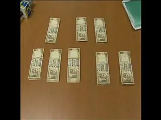 Counterfeit currency, gang arrested in Vijayawada - Sakshi