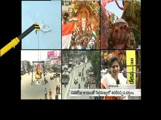 Devotees rush to see Khairtabad Ganesh - Sakshi