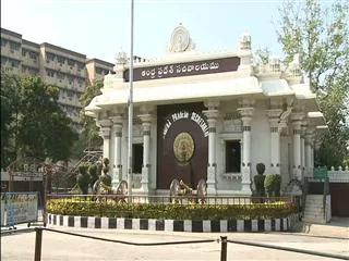At last, in-charges appointed in AP Secretariat - Sakshi