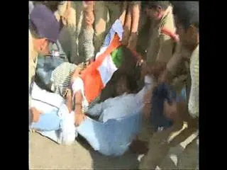 BJP leaders arrested in golconda fort over telangana liberation day - Sakshi