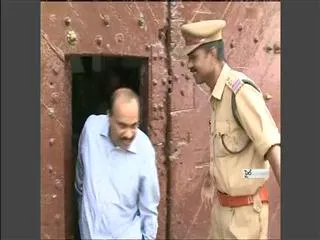Former Karnataka Minister G Janardhan Reddy walks out of jail - Sakshi