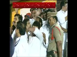 Rahul gandhi arrives Nirmal constituency during about telangana tour - Sakshi