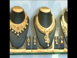 3 Kerala companies have more gold than Sweden, Singapore, Australia - Sakshi