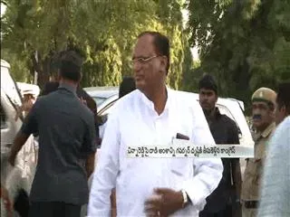 Congress Leaders fires at KCR - Sakshi