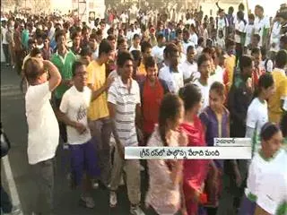 Nizamabad MP Kavitha inaugurates Green Run - Sakshi