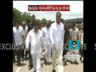 Minister Harish rao Response on 'Kakatiya School bus - Sakshi