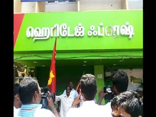 tamilnadu-people-attack-on-heritage-foods - Sakshi
