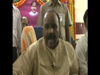 Nayani Narsimhareddy reacts on simiactivists - Sakshi
