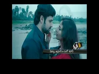 Vidya Balan, Emraan Hashmi Acts in Hamari Adhuri Kahani - Sakshi