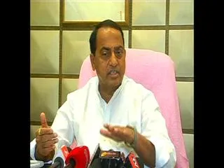 Indrakaran Reddy Takes on Rahul Gandhi - Sakshi