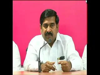 Minister Jagadheesh Reddy slams TDP - Sakshi