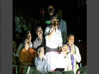 Jagan Promises 150 units of Power only for Rs.100 - Sakshi