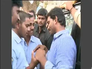 SFI Students meet jagan - Sakshi