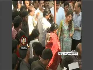 ys jagan and family pay condolence to shobha nagi reddy - Sakshi