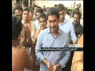 YS Jagan takes part in Ontimitta Rathotsavam - Sakshi