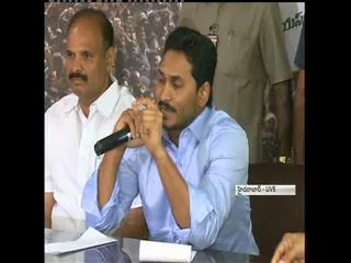 YS Jagan mohan reddy speaks up for capital area farmers - Sakshi