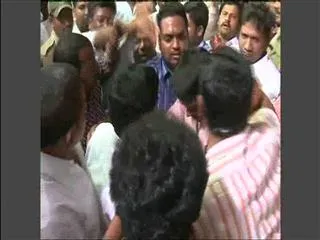 OU JAC activists protest in front of jairam ramesh - Sakshi