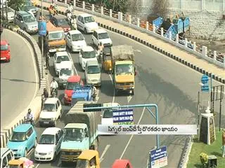 'Smart' tools to catch traffic offenders - Sakshi