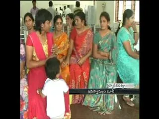 Nellore cops barge into Idupulapaya guesthouse - Sakshi