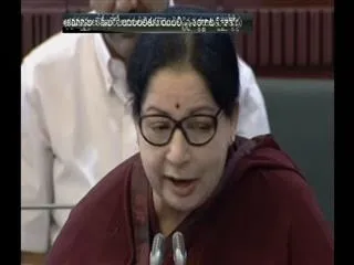 supreme  notice  to tamilnadu cm jaua lalitha on karntaka plea - Sakshi