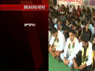 Junior doctors call off strike within 48 hours, says High court - Sakshi